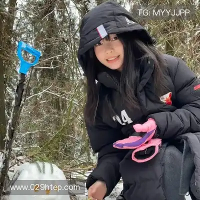 岑宝菱